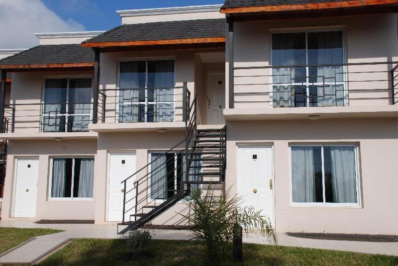 Brisas Del Lago Apartamentos Колон Екстер'єр фото