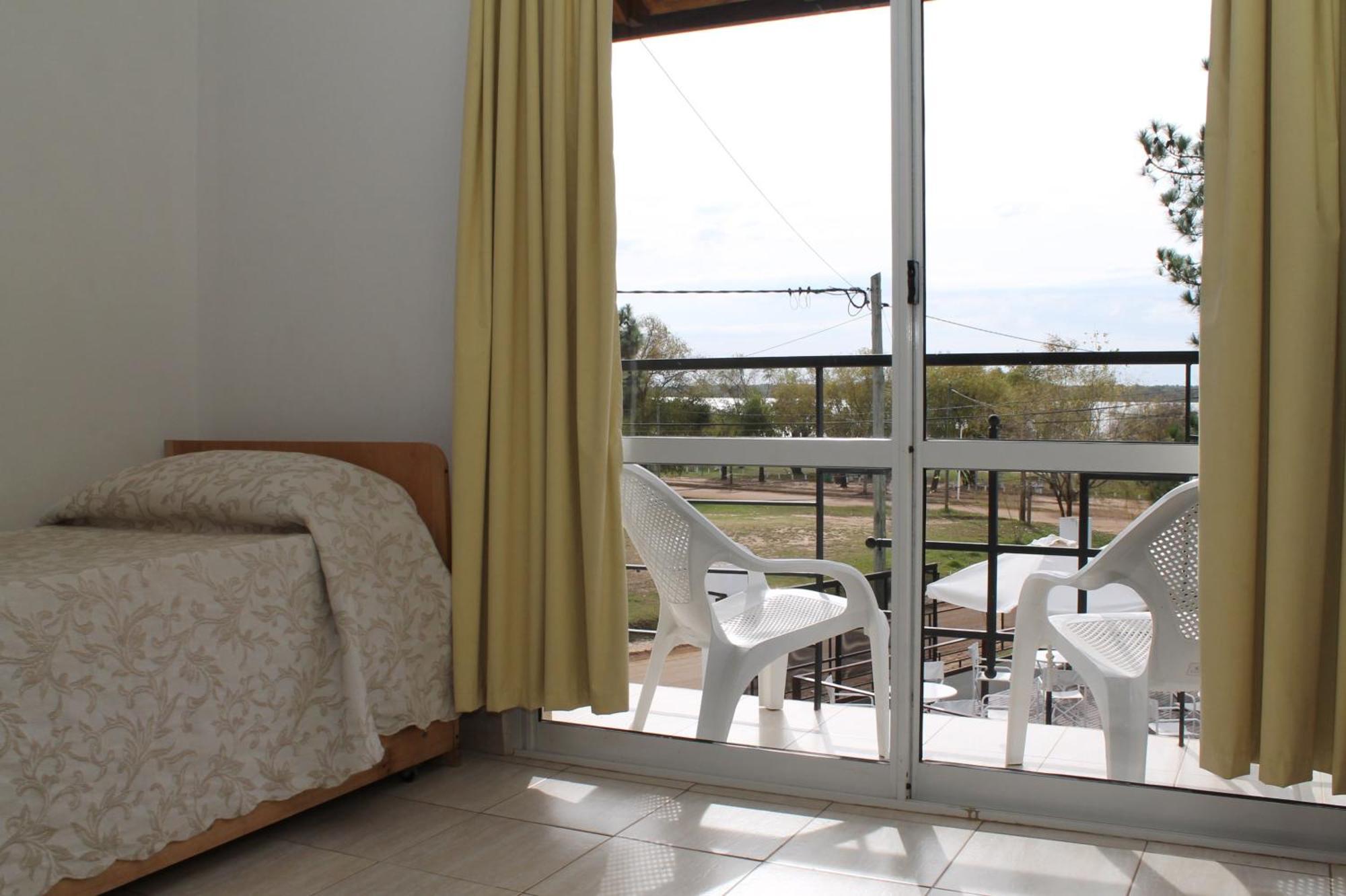 Brisas Del Lago Apartamentos Колон Екстер'єр фото